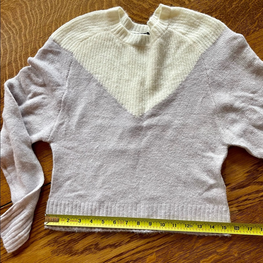 Express Sweater - Picture 5 of 10